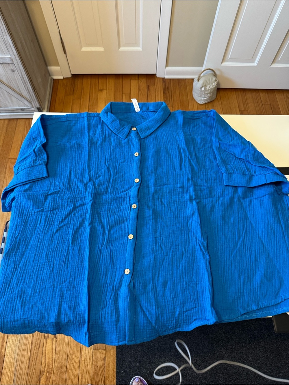 Zenana Outfitters Womens Casual Button-Down Shirt in Bright Blue size L/XL